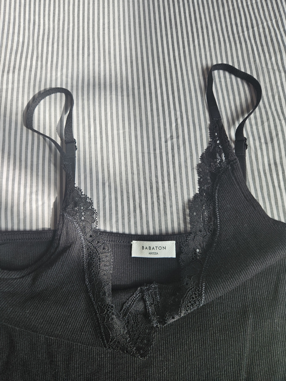 NWT - Babaton Endeavour Black Ribbed Lace-Trim Cami In Size Small